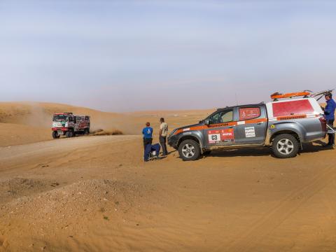000Isuzu Dakar 2022.jpg